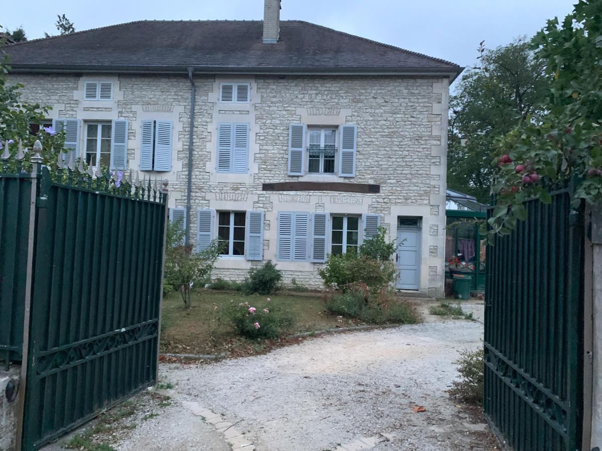 Chambres D'Hotes Dans Une Maison De Caractere Mussey-sur-Marne Dış mekan fotoğraf
