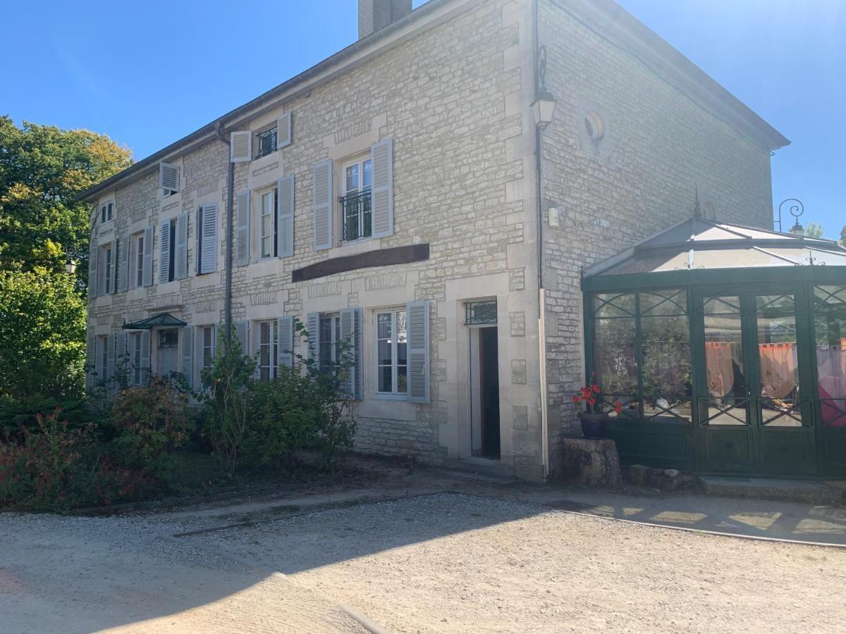 Chambres D'Hotes Dans Une Maison De Caractere Mussey-sur-Marne Dış mekan fotoğraf